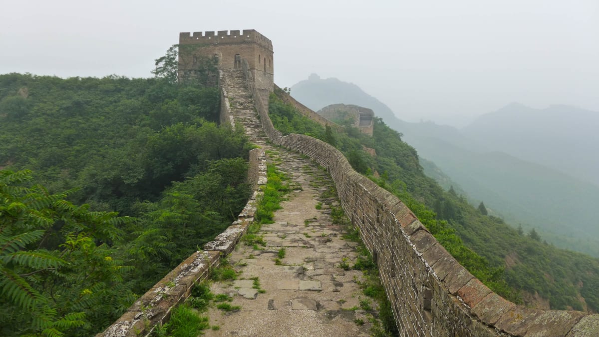 Místy je Velká čínská zeď ve velmi dobrém stavu