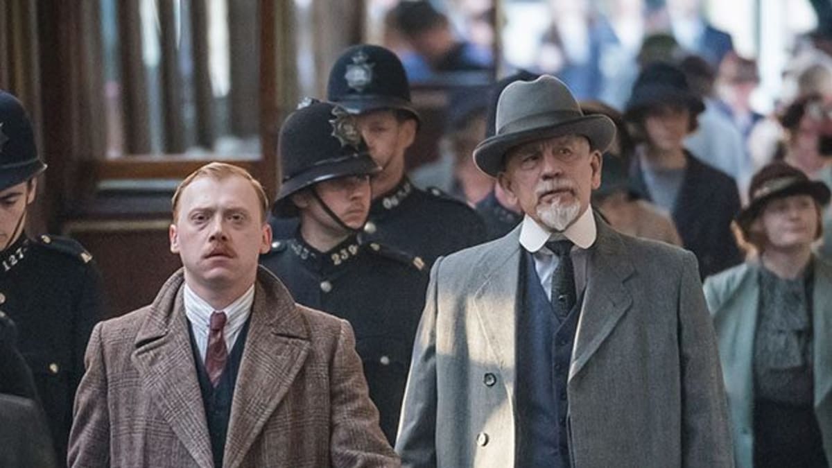 John Malkovich a Rupert Grint ve snímku Agatha Christie? Vraždy podle abecedy