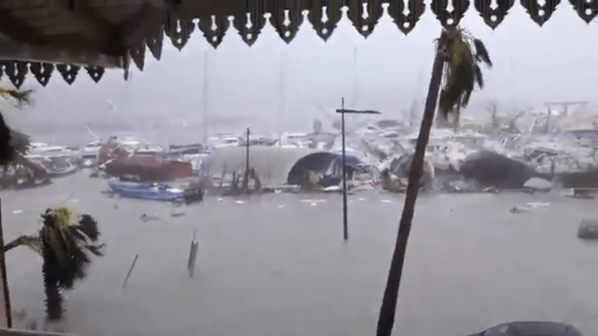 Spoušť, kterou hurikán zanechal na ostrově Svatý Martin