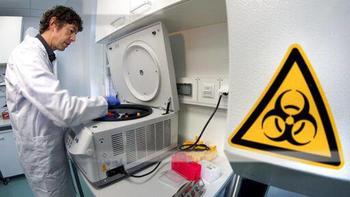 Němečtí vědci rovněž zkoumají koronavirus - záběr je z laboratoře v Berlíně
