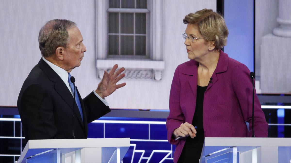Elizabeth Warrenová a Mike Bloomberg v ostré debatě