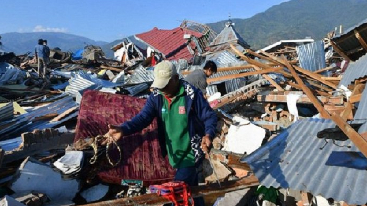 Zemětřesení a tsunami v Indonésii