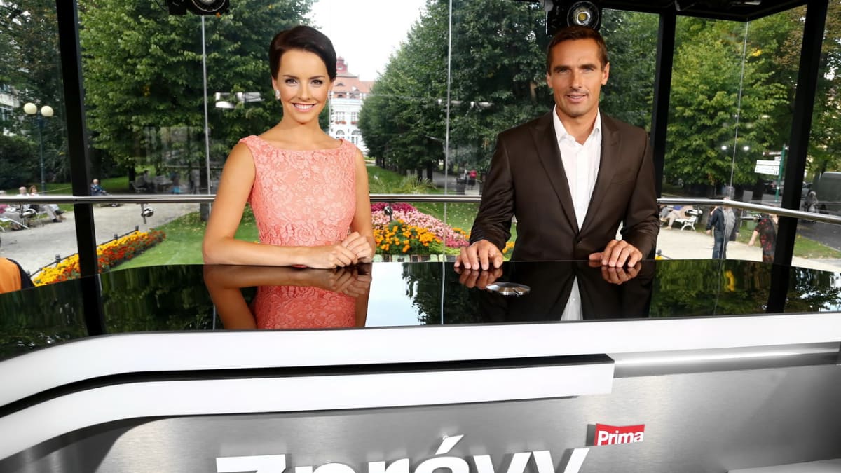 Gabriela Kratochvílová a Roman Šebrle v mobilním zpravodajském studiu TV Prima