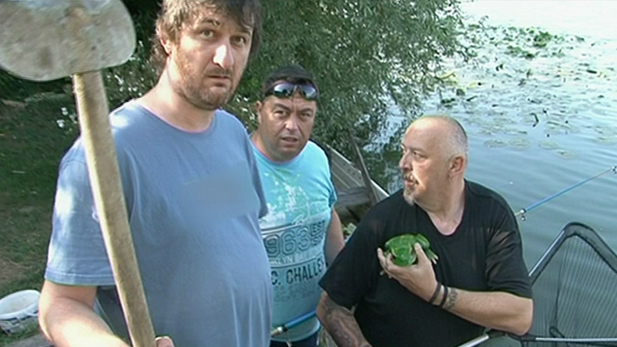 video VIP zprávy: Maxim Turbulenc jsou originální. Místo na ryby chodí k rybníku na žáby - s lopatou!