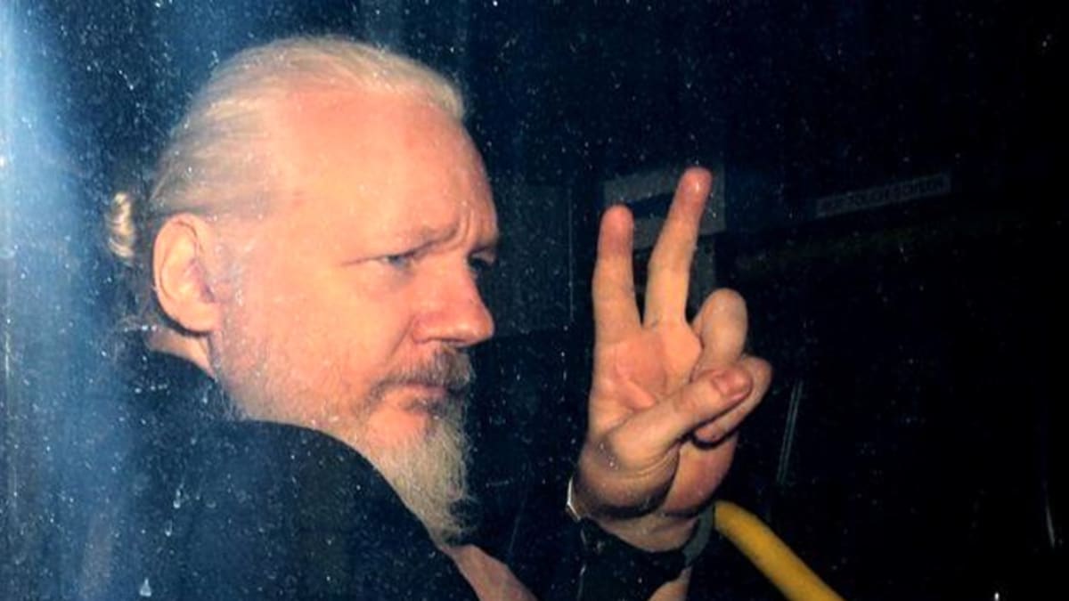Co čeká Juliana Assangeho?