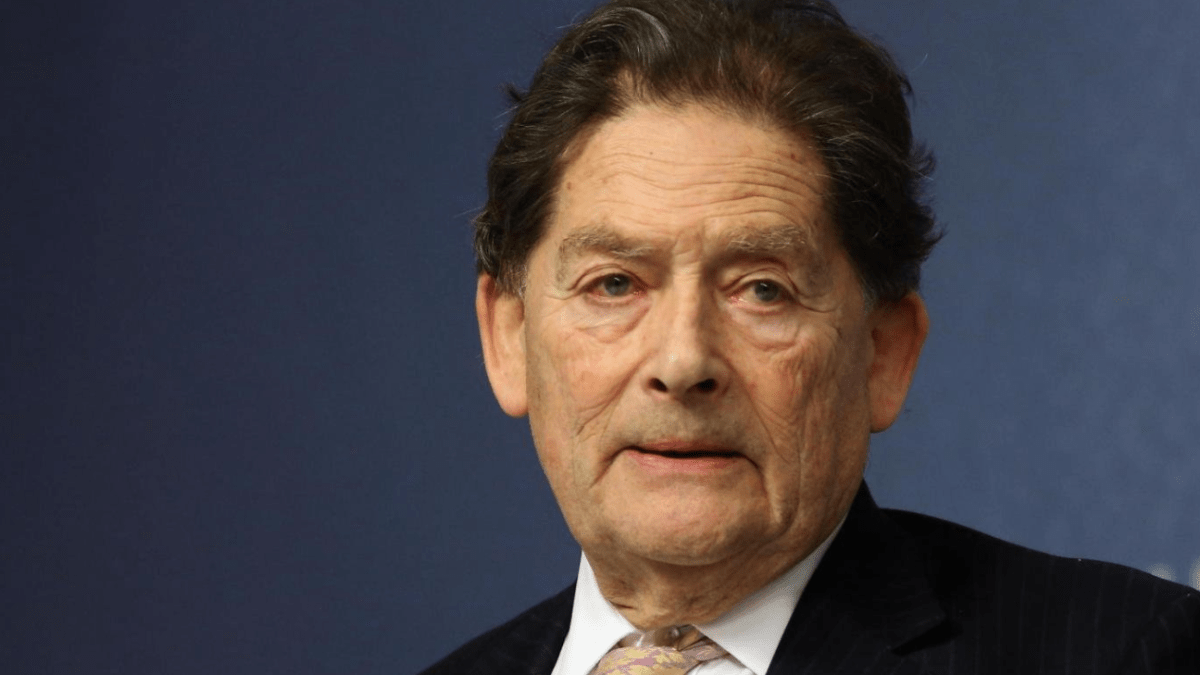 Nigel Lawson žádá o pobyt ve Francii