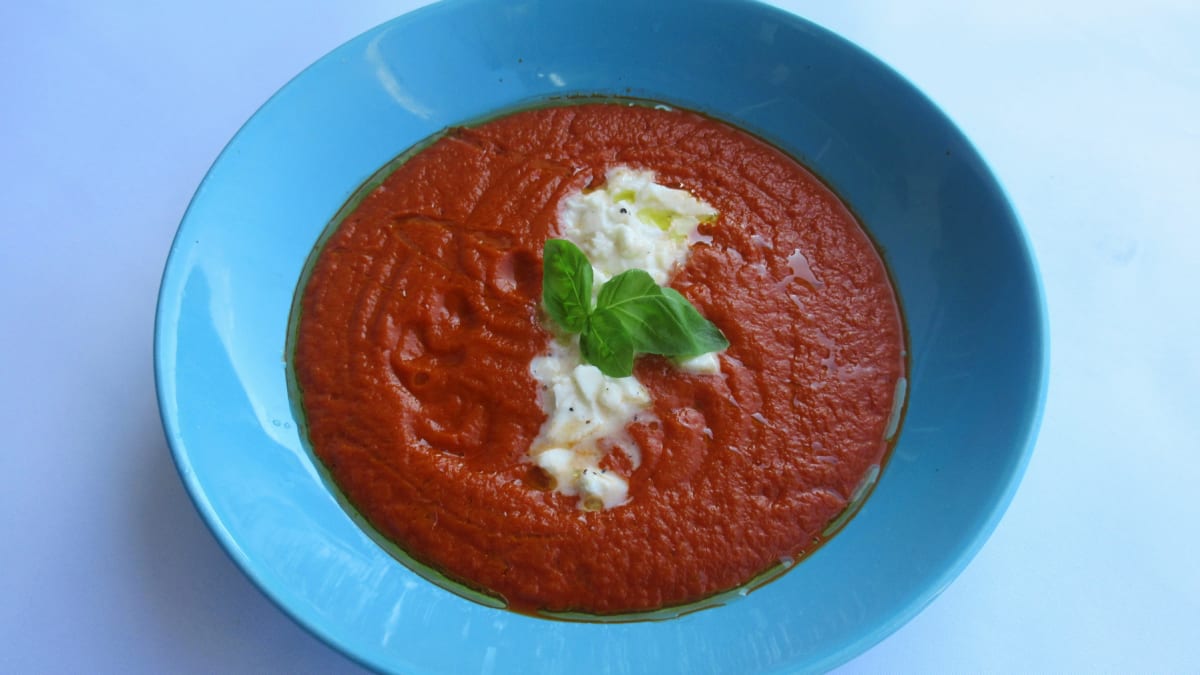 Tomatová polévka s fitness mozzarellou