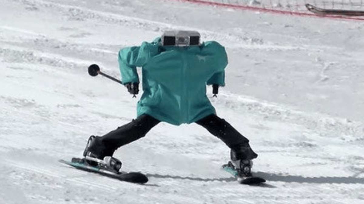 robot lyžař
