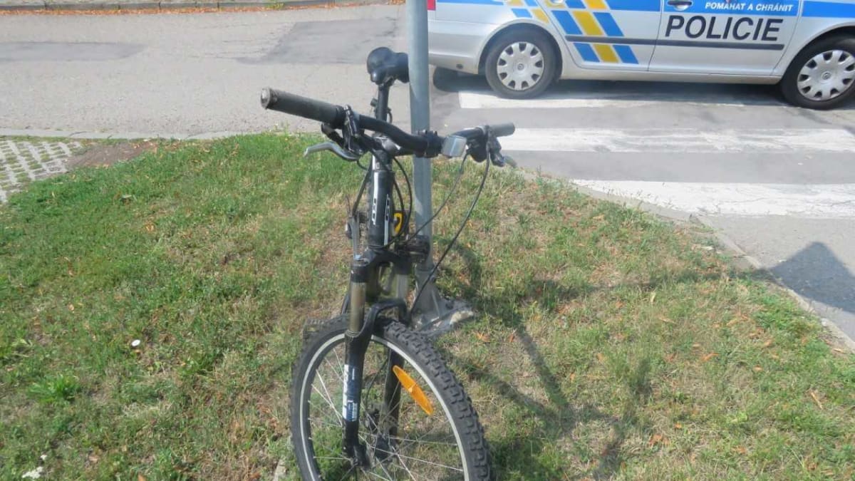 Opilý cyklista boural v Břeclavi a zranil se
