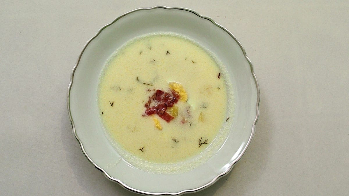 Bílá velikonoční polévka