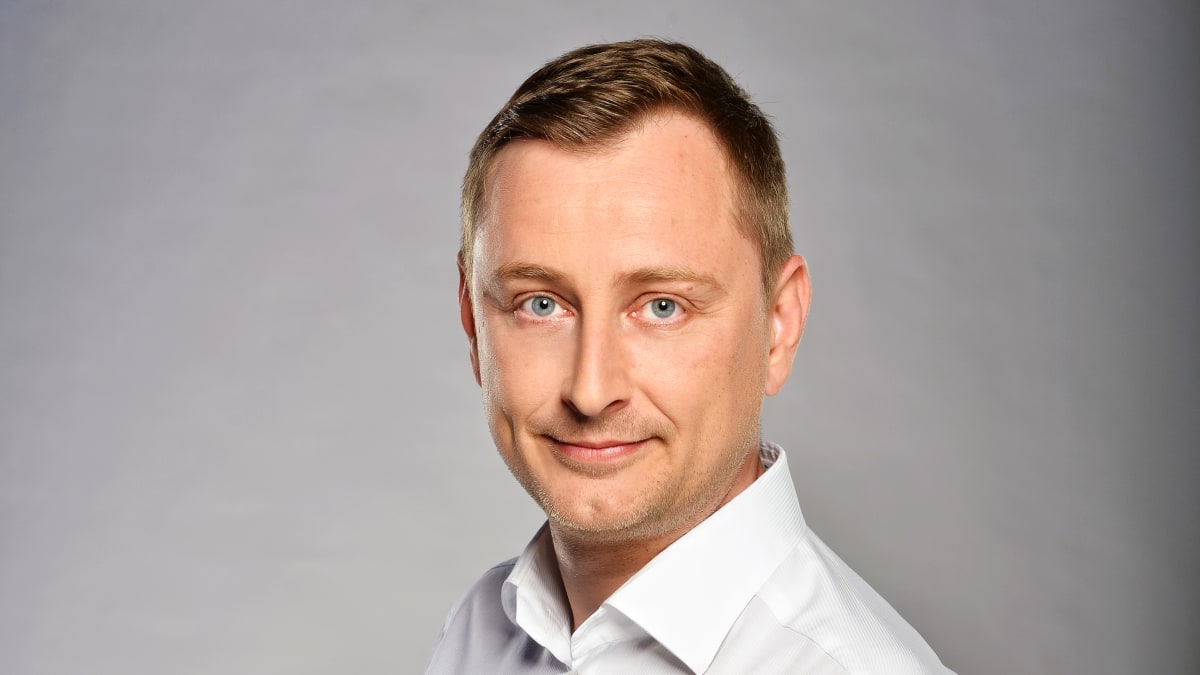 Josef Kluge je moderátor a zahraniční redaktor ve Zprávách.