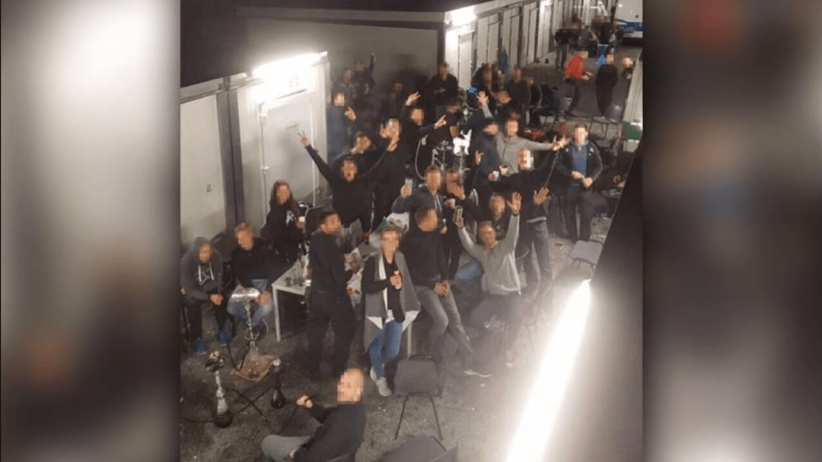 Divoká party v podání berlínských policistů