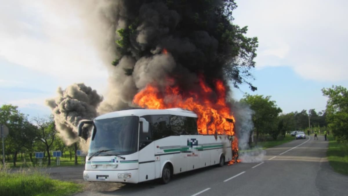 Požár autobusu ve Zlíně