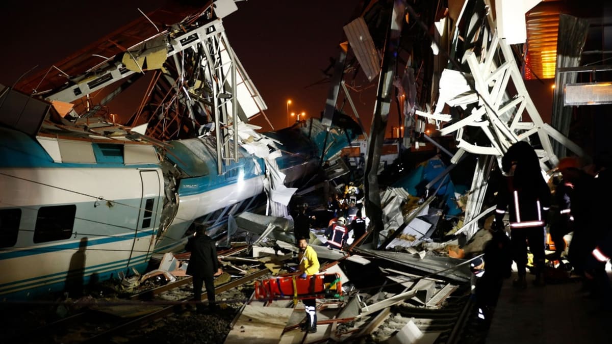 Vlakové neštěstí v Turecku