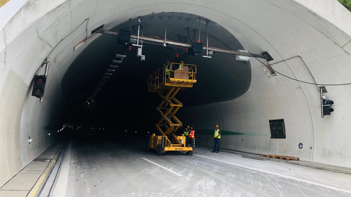 Opravy v tunelu Valík 3