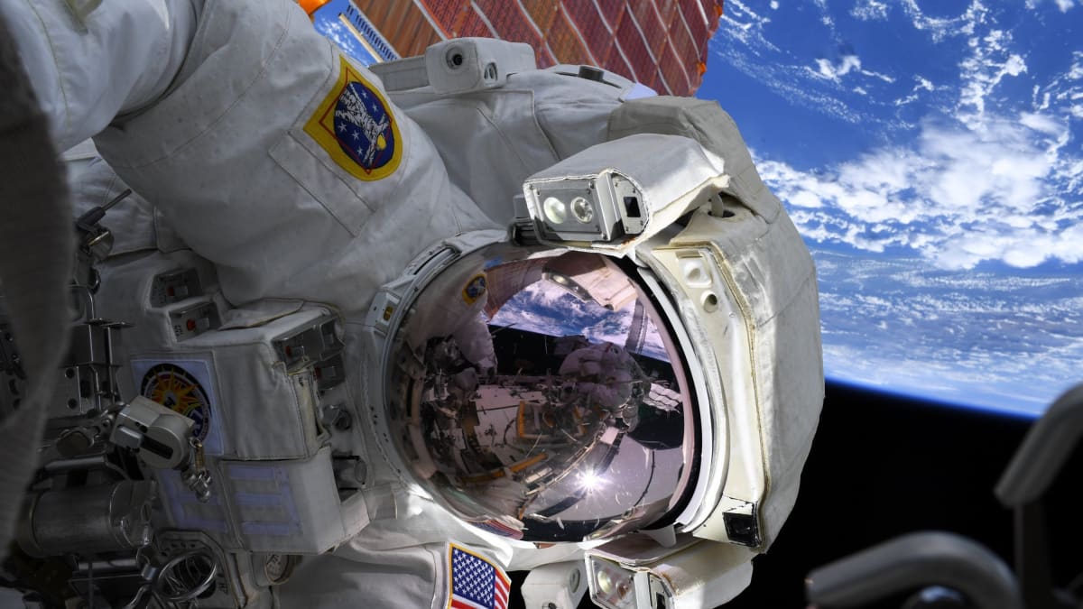 Astronaut na vesmírné stanici ISS
