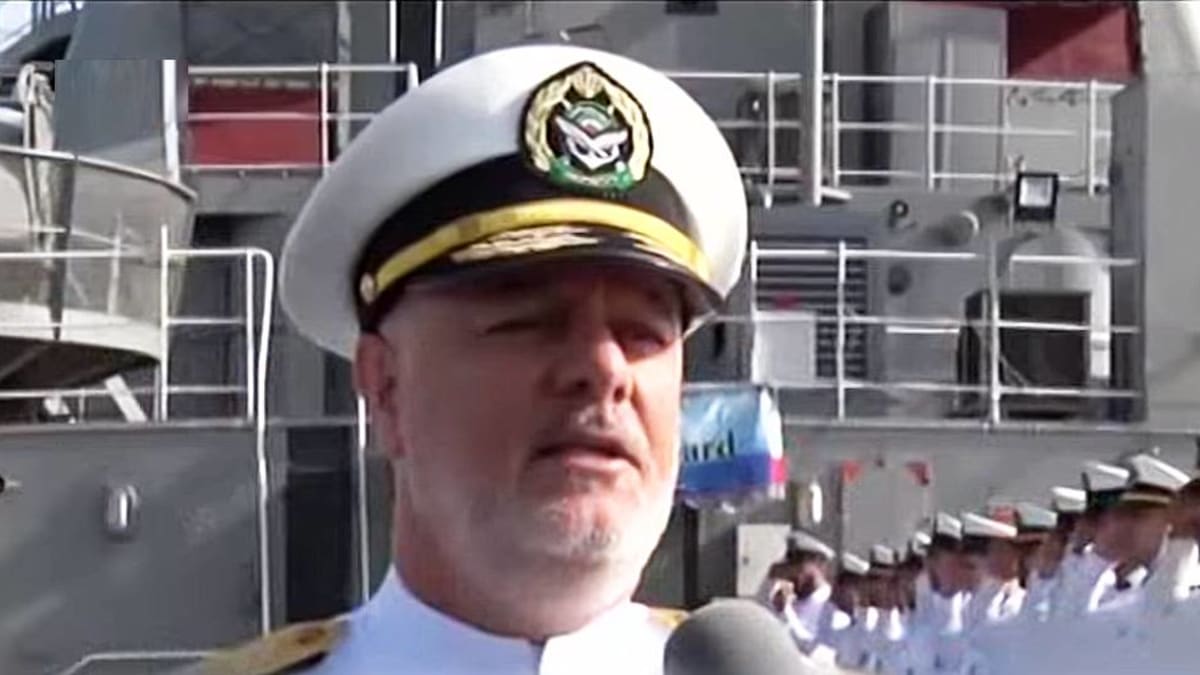 íránský admirál Hossein Khanzadi