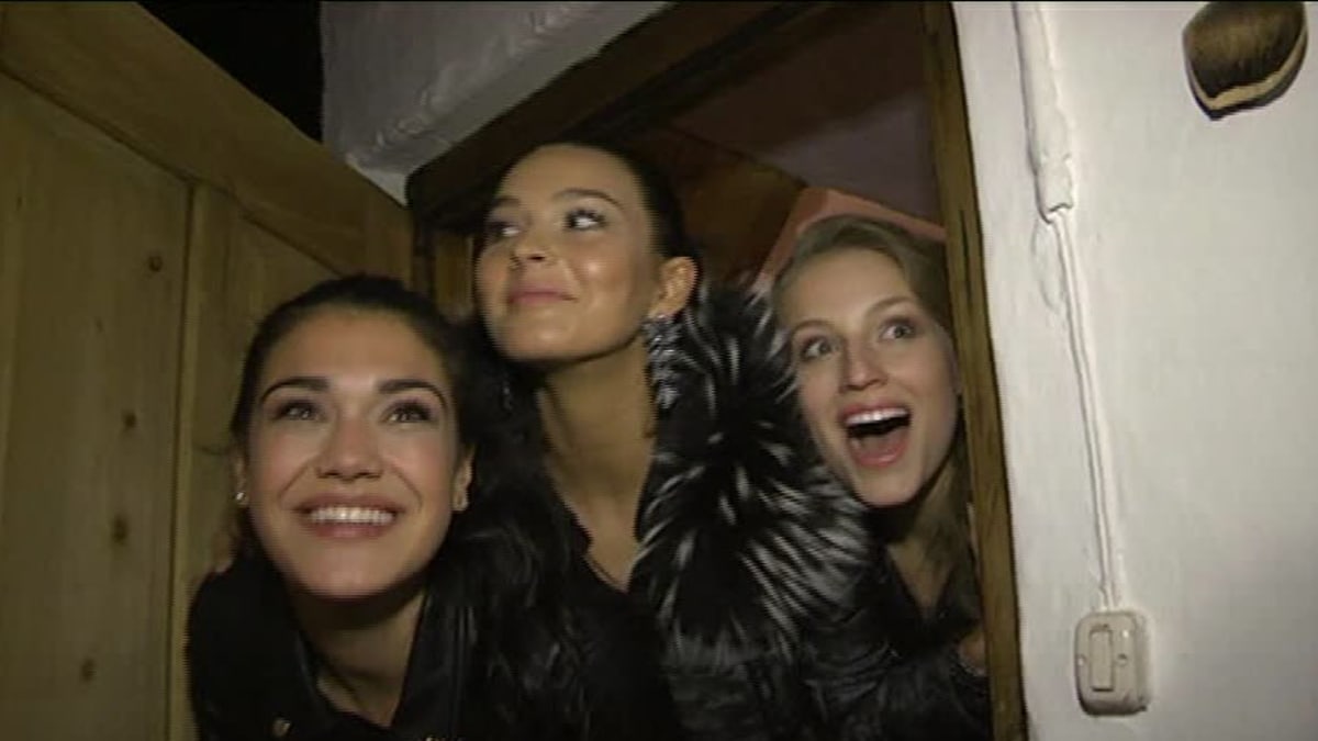 Video VIP zprávy: Vítězky České Miss v Tyrolsku snědly osmichodovou večeři