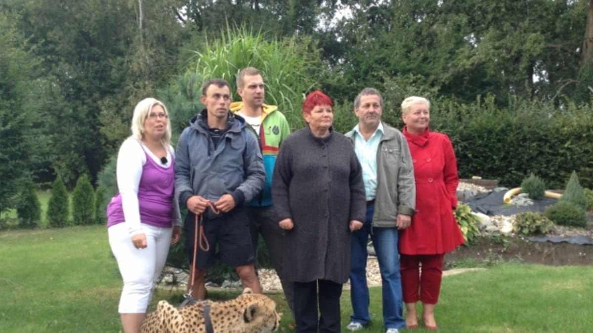 V pátek si soutěžící pohladili geparda