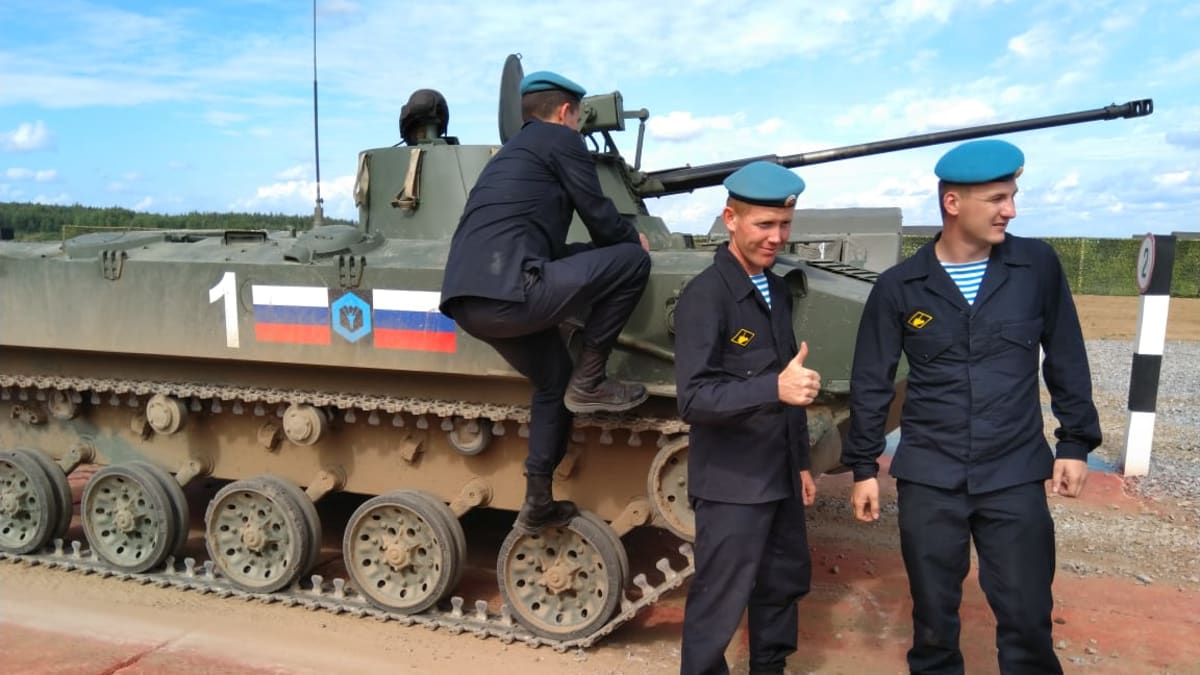 Posádka ruského bojového vozidla