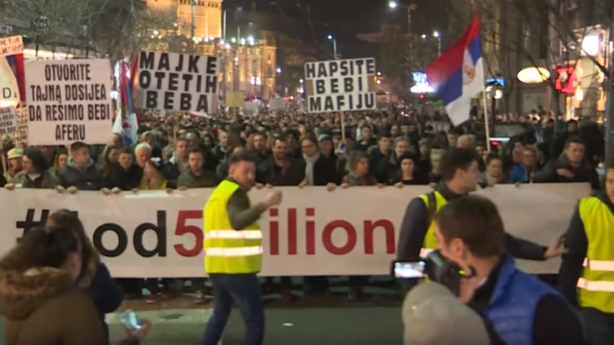 Bělehradské protesty 2019 foto youtube RFE