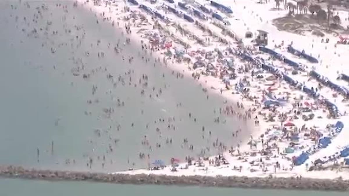Na Floridě lidé nerespektují zákaz shromažďování            ZDROJ: CNN