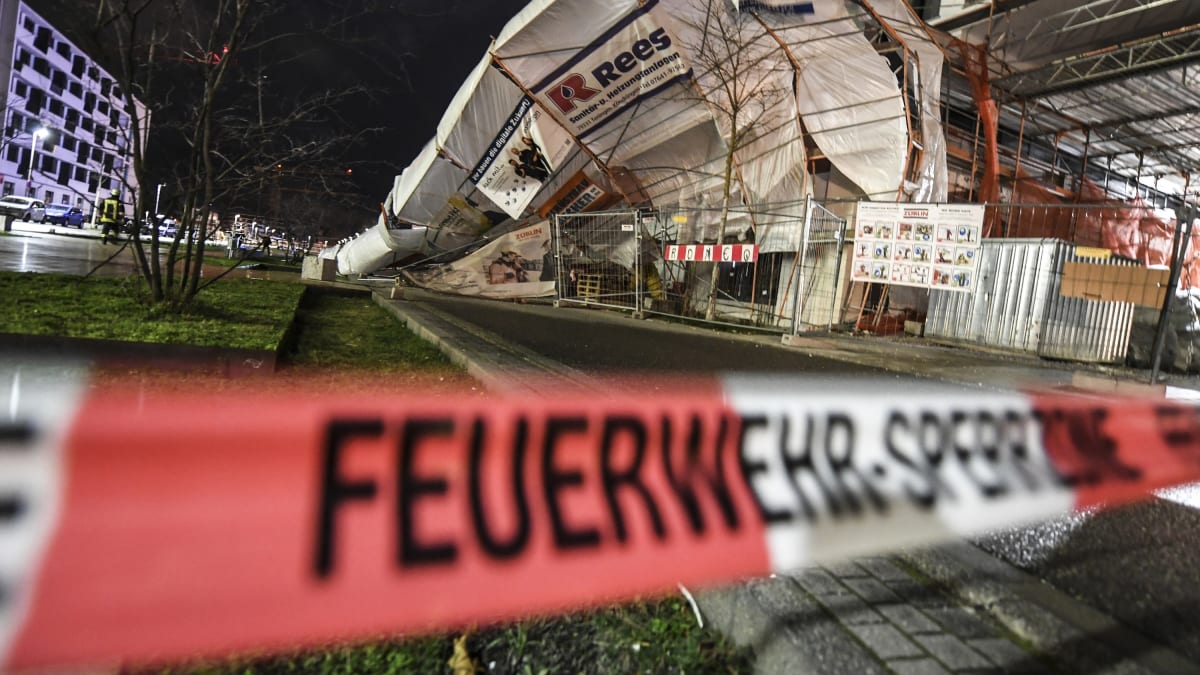 Bouře Sabine napáchala škody také v německém Freiburgu