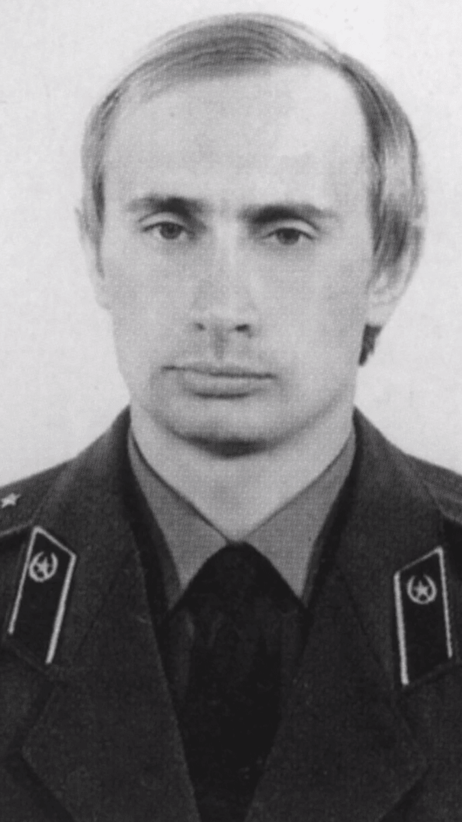 Vladimir Putin ve službách KGB