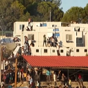 Přeplněný utečenecký tábor na řeckém ostrově