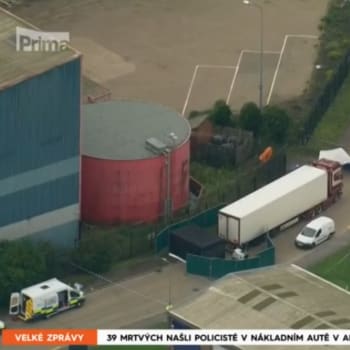 Kamion s mrtvými lidmi nalezený v Anglii