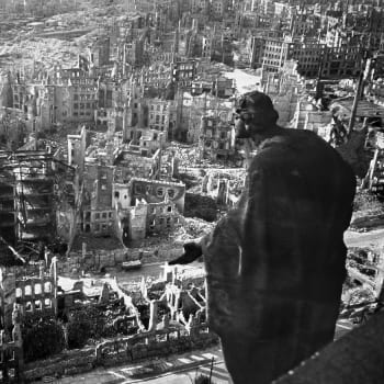 Drážďany po bombardování v roce 1945