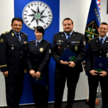 Policisté dostali ocenění za záchranu života
