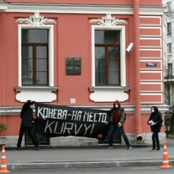 V Petrohradu se protestovalo kvůli Koněvovi