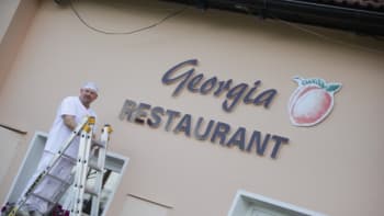 Ano, šéfe! ve Slunečné: Promění Šéf restauraci Georgia na hospodu Na čekané?