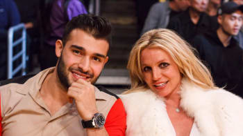 Britney Spears si užívá se svým novým zajíčkem basket