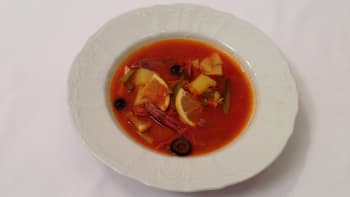 Prostřeno: Ruská polévka „solanka"