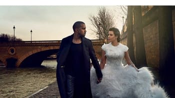 Kim Kardashian a zpěvák Kanye West do toho o víkendu praštili!