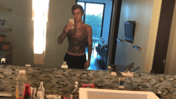 Jako omalovánka: Justin Bieber má nové tetování! A zklamal tak mnohé fanynky