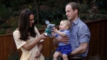 Princ George slaví rok, jeho maminka to ale schytala od královny…Víme za CO!
