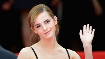 Emma Watson ukázala dekolt