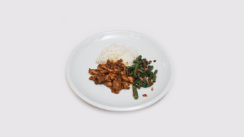 Prostřeno: Rambajsmanova pochoutka s jasmínovou rýží a fazolkami