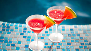 Ochutnejte 8 nejslavnějších letních koktejlů, které vás v horkém počasí osvěží i potěší 