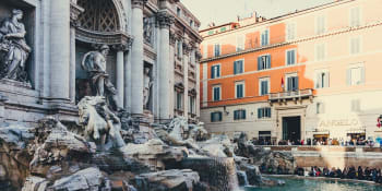 Turisté v Římě jsou jako utržení ze řetězu. Radní vyzývají k razantním opatřením