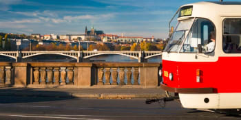 Nejefektivnější hromadná doprava ze 32 sledovaných velkoměst je v Berlíně a Paříži. Praha je šestá