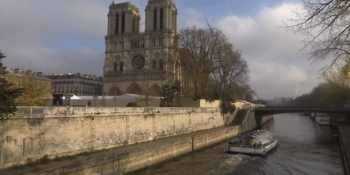 Katedrála Notre-Dame bude poprvé od Francouzské revoluce bez vánoční mše
