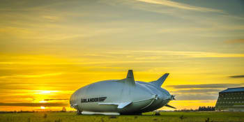 „Létající zadek“: největší letoun na světě je dlouhý jak fotbalové hřiště. Bude mít komerční využití