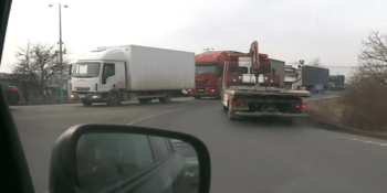 Ministr Ťok chce donutit kamiony snížit hmotnost nákladu