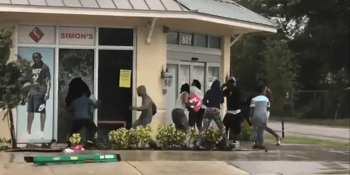 Po hurikánu rabování: Policie na Floridě už pozatýkala desítky zlodějů
