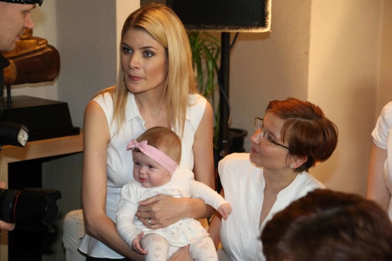 Miss Iveta Vítová vzala na akci dcerou s sebou