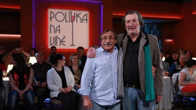 Pavel Zedníček se svým blízkým kamarádem Bolkem Polívkou v pořadu Polívka na víně 